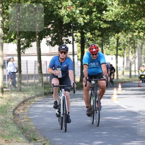 11.08.2024 - GEWOBA Citytriathlon Bremen H.Heesch http://msf.ph/oto/6768936 11.08.2024 10:24:30 Radfahren 2, 18, 67, 68, 88 meine-sportfotos.de
