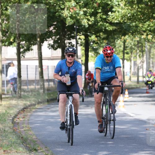 11.08.2024 - GEWOBA Citytriathlon Bremen H.Heesch http://msf.ph/oto/6768947 11.08.2024 10:24:30 Radfahren 2, 18, 67, 68, 88 meine-sportfotos.de