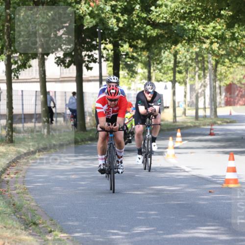 11.08.2024 - GEWOBA Citytriathlon Bremen H.Heesch http://msf.ph/oto/6768984 11.08.2024 10:24:35 Radfahren 2, 18, 67, 68, 88 meine-sportfotos.de