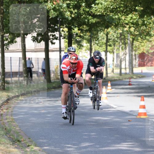 11.08.2024 - GEWOBA Citytriathlon Bremen H.Heesch http://msf.ph/oto/6768998 11.08.2024 10:24:35 Radfahren 2, 18, 67, 68, 88 meine-sportfotos.de
