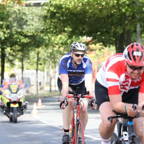 11.08.2024 - GEWOBA Citytriathlon Bremen H.Heesch http://msf.ph/oto/6769032 11.08.2024 10:24:37 Radfahren 2, 18, 67, 68, 88 meine-sportfotos.de