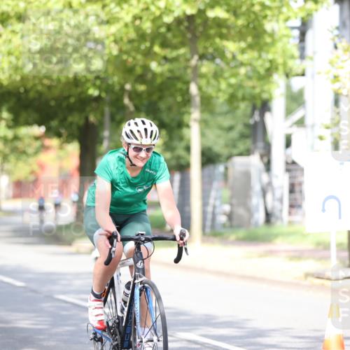 11.08.2024 - GEWOBA Citytriathlon Bremen H.Heesch http://msf.ph/oto/6769045 11.08.2024 10:42:02 Radfahren 5, 75, 102 meine-sportfotos.de