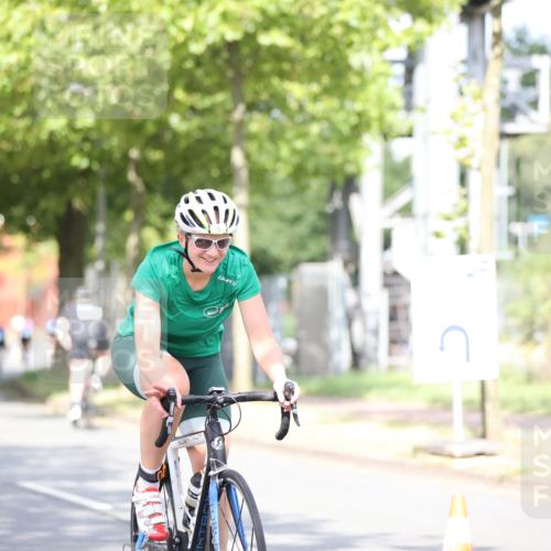 11.08.2024 - GEWOBA Citytriathlon Bremen H.Heesch http://msf.ph/oto/6769050 11.08.2024 10:42:02 Radfahren 5, 75, 102 meine-sportfotos.de