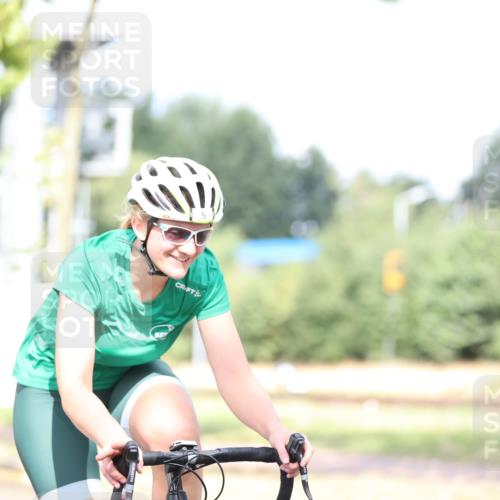 11.08.2024 - GEWOBA Citytriathlon Bremen H.Heesch http://msf.ph/oto/6769072 11.08.2024 10:42:02 Radfahren 5, 75, 102 meine-sportfotos.de