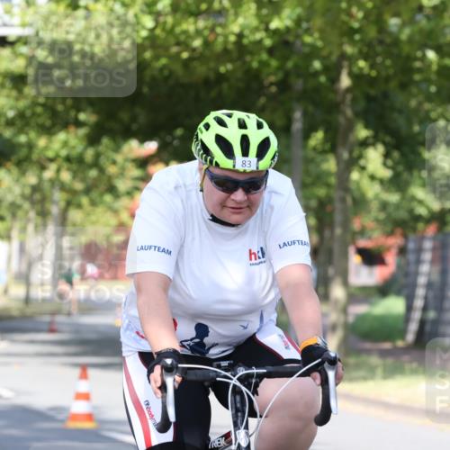 11.08.2024 - GEWOBA Citytriathlon Bremen H.Heesch http://msf.ph/oto/6769089 11.08.2024 10:25:32 Radfahren 13, 28, 83, 111 meine-sportfotos.de