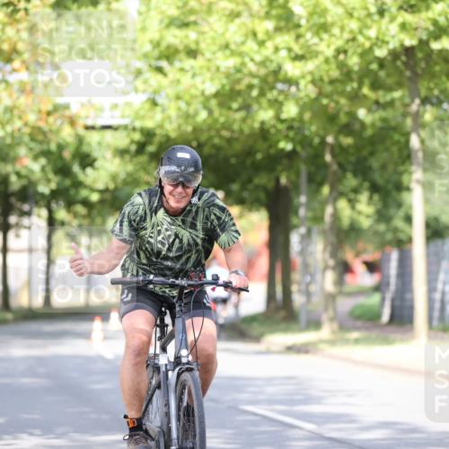 11.08.2024 - GEWOBA Citytriathlon Bremen H.Heesch http://msf.ph/oto/6769095 11.08.2024 10:42:09 Radfahren 5, 22, 75 meine-sportfotos.de