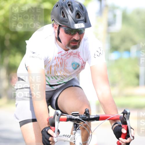 11.08.2024 - GEWOBA Citytriathlon Bremen H.Heesch http://msf.ph/oto/6769202 11.08.2024 10:42:21 Radfahren 22, 74, 106 meine-sportfotos.de