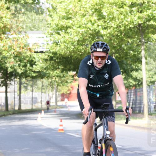 11.08.2024 - GEWOBA Citytriathlon Bremen H.Heesch http://msf.ph/oto/6769211 11.08.2024 10:25:54 Radfahren 12, 13, 36, 54, 93 meine-sportfotos.de