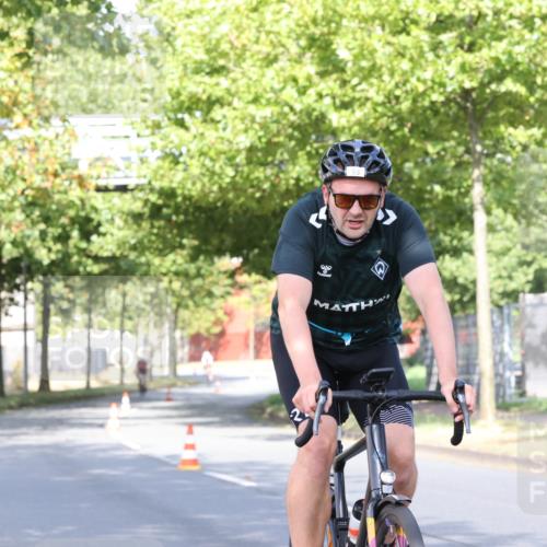 11.08.2024 - GEWOBA Citytriathlon Bremen H.Heesch http://msf.ph/oto/6769214 11.08.2024 10:25:54 Radfahren 12, 13, 36, 54, 93 meine-sportfotos.de