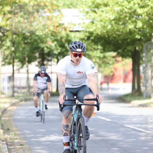 11.08.2024 - GEWOBA Citytriathlon Bremen H.Heesch http://msf.ph/oto/6769242 11.08.2024 10:42:35 Radfahren 12, 67, 68, 74, 88, 106 meine-sportfotos.de