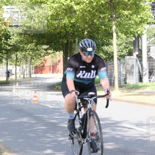 11.08.2024 - GEWOBA Citytriathlon Bremen H.Heesch http://msf.ph/oto/6769250 11.08.2024 10:26:12 Radfahren 36, 39, 54, 97 meine-sportfotos.de