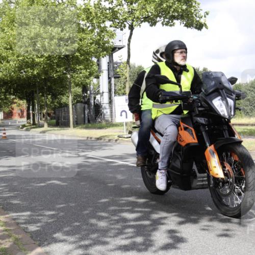 11.08.2024 - GEWOBA Citytriathlon Bremen H.Heesch http://msf.ph/oto/6769252 11.08.2024 11:36:53 Radfahren 794 meine-sportfotos.de