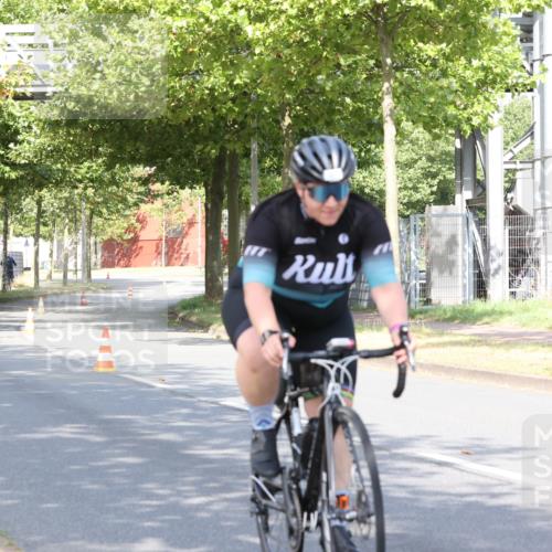 11.08.2024 - GEWOBA Citytriathlon Bremen H.Heesch http://msf.ph/oto/6769253 11.08.2024 10:26:12 Radfahren 36, 39, 54, 97 meine-sportfotos.de