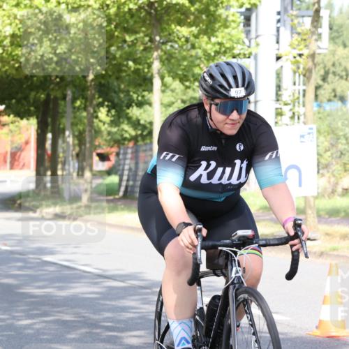 11.08.2024 - GEWOBA Citytriathlon Bremen H.Heesch http://msf.ph/oto/6769261 11.08.2024 10:26:12 Radfahren 36, 39, 54, 97 meine-sportfotos.de