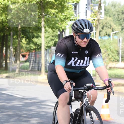 11.08.2024 - GEWOBA Citytriathlon Bremen H.Heesch http://msf.ph/oto/6769262 11.08.2024 10:26:12 Radfahren 36, 39, 54, 97 meine-sportfotos.de