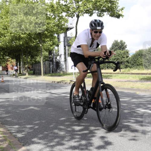 11.08.2024 - GEWOBA Citytriathlon Bremen H.Heesch http://msf.ph/oto/6769264 11.08.2024 11:37:45 Radfahren 751, 856, 898 meine-sportfotos.de