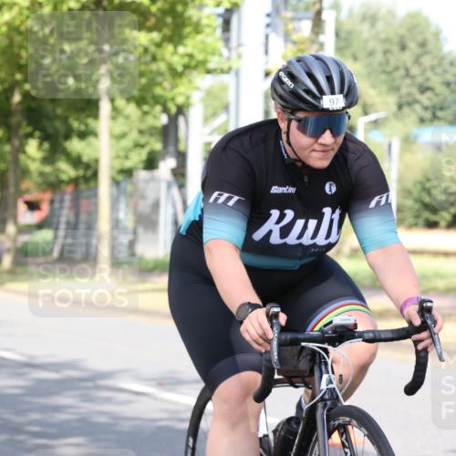 11.08.2024 - GEWOBA Citytriathlon Bremen H.Heesch http://msf.ph/oto/6769265 11.08.2024 10:26:12 Radfahren 36, 39, 54, 97 meine-sportfotos.de
