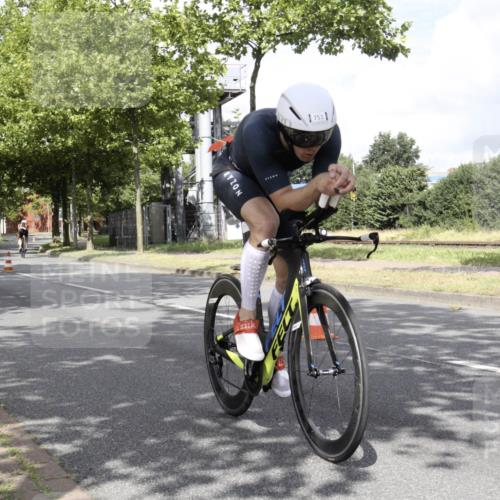 11.08.2024 - GEWOBA Citytriathlon Bremen H.Heesch http://msf.ph/oto/6769267 11.08.2024 11:37:54 Radfahren 751, 804, 856, 898 meine-sportfotos.de