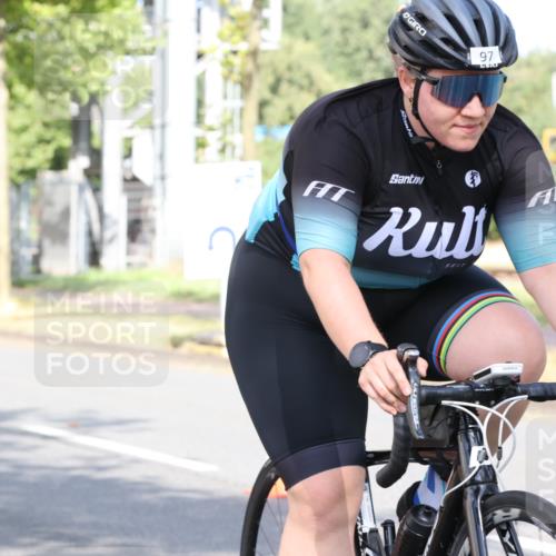 11.08.2024 - GEWOBA Citytriathlon Bremen H.Heesch http://msf.ph/oto/6769269 11.08.2024 10:26:12 Radfahren 36, 39, 54, 97 meine-sportfotos.de