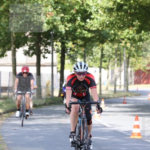 11.08.2024 - GEWOBA Citytriathlon Bremen H.Heesch http://msf.ph/oto/6769279 11.08.2024 10:27:46 Radfahren 100, 115 meine-sportfotos.de