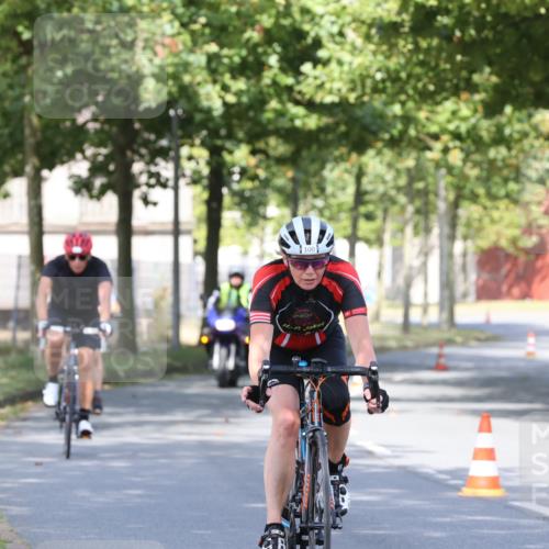 11.08.2024 - GEWOBA Citytriathlon Bremen H.Heesch http://msf.ph/oto/6769285 11.08.2024 10:27:46 Radfahren 100, 115 meine-sportfotos.de