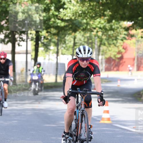 11.08.2024 - GEWOBA Citytriathlon Bremen H.Heesch http://msf.ph/oto/6769298 11.08.2024 10:27:46 Radfahren 100, 115 meine-sportfotos.de