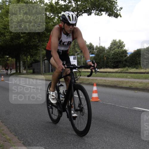 11.08.2024 - GEWOBA Citytriathlon Bremen H.Heesch http://msf.ph/oto/6769309 11.08.2024 11:39:47 Radfahren 807, 820, 823, 878 meine-sportfotos.de