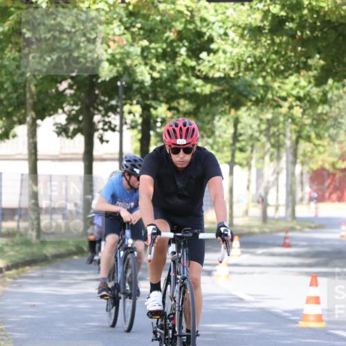 11.08.2024 - GEWOBA Citytriathlon Bremen H.Heesch http://msf.ph/oto/6769310 11.08.2024 10:27:48 Radfahren 100, 115 meine-sportfotos.de