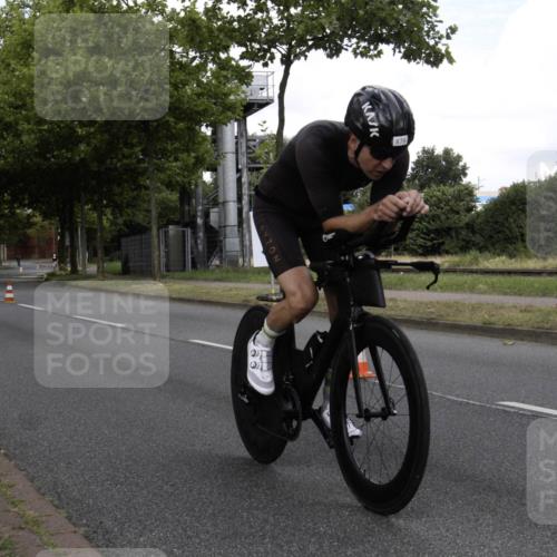 11.08.2024 - GEWOBA Citytriathlon Bremen H.Heesch http://msf.ph/oto/6769312 11.08.2024 11:39:53 Radfahren 807, 820, 823, 878 meine-sportfotos.de