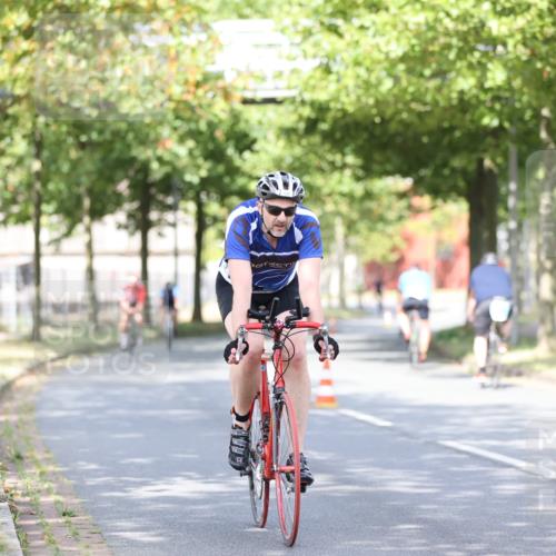 11.08.2024 - GEWOBA Citytriathlon Bremen H.Heesch http://msf.ph/oto/6769317 11.08.2024 10:42:42 Radfahren 12, 18, 67, 68, 70, 74, 88, 106 meine-sportfotos.de