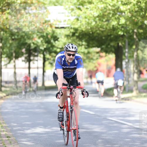 11.08.2024 - GEWOBA Citytriathlon Bremen H.Heesch http://msf.ph/oto/6769322 11.08.2024 10:42:42 Radfahren 12, 18, 67, 68, 70, 74, 88, 106 meine-sportfotos.de