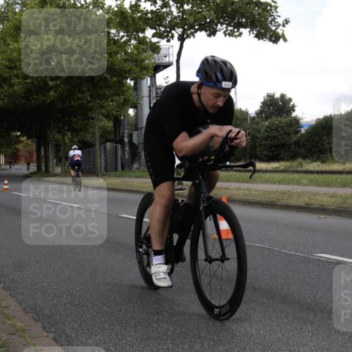 11.08.2024 - GEWOBA Citytriathlon Bremen H.Heesch http://msf.ph/oto/6769324 11.08.2024 11:40:16 Radfahren 744, 754, 858 meine-sportfotos.de
