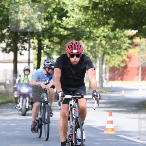 11.08.2024 - GEWOBA Citytriathlon Bremen H.Heesch http://msf.ph/oto/6769326 11.08.2024 10:27:48 Radfahren 100, 115 meine-sportfotos.de