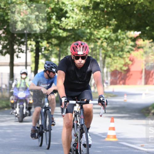 11.08.2024 - GEWOBA Citytriathlon Bremen H.Heesch http://msf.ph/oto/6769330 11.08.2024 10:27:48 Radfahren 100, 115 meine-sportfotos.de