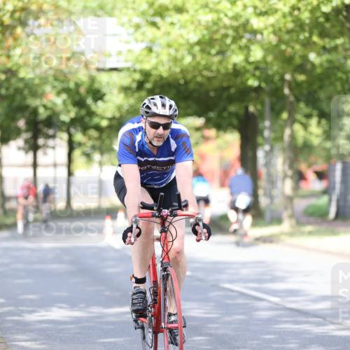 11.08.2024 - GEWOBA Citytriathlon Bremen H.Heesch http://msf.ph/oto/6769331 11.08.2024 10:42:42 Radfahren 12, 18, 67, 68, 70, 74, 88, 106 meine-sportfotos.de