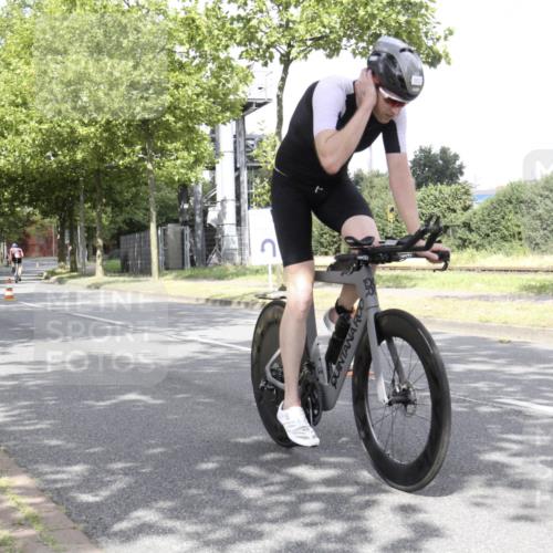 11.08.2024 - GEWOBA Citytriathlon Bremen H.Heesch http://msf.ph/oto/6769347 11.08.2024 11:41:32 Radfahren 786, 835, 896, 902 meine-sportfotos.de