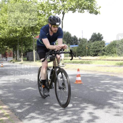 11.08.2024 - GEWOBA Citytriathlon Bremen H.Heesch http://msf.ph/oto/6769349 11.08.2024 11:41:35 Radfahren 786, 835, 896, 902, 1020 meine-sportfotos.de