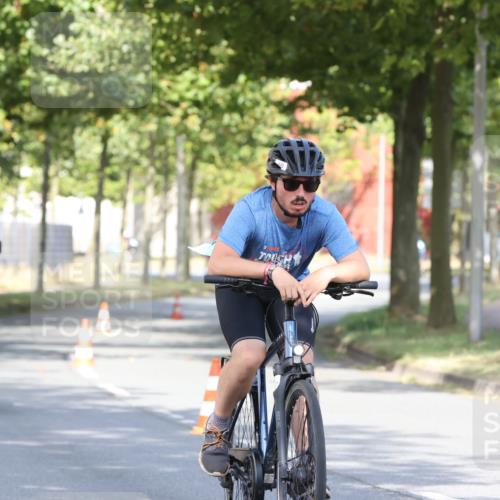 11.08.2024 - GEWOBA Citytriathlon Bremen H.Heesch http://msf.ph/oto/6769350 11.08.2024 10:27:49 Radfahren 100, 115 meine-sportfotos.de