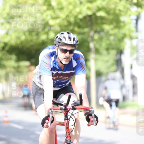 11.08.2024 - GEWOBA Citytriathlon Bremen H.Heesch http://msf.ph/oto/6769354 11.08.2024 10:42:42 Radfahren 12, 18, 67, 68, 70, 74, 88, 106 meine-sportfotos.de