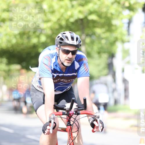 11.08.2024 - GEWOBA Citytriathlon Bremen H.Heesch http://msf.ph/oto/6769357 11.08.2024 10:42:42 Radfahren 12, 18, 67, 68, 70, 74, 88, 106 meine-sportfotos.de