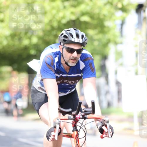11.08.2024 - GEWOBA Citytriathlon Bremen H.Heesch http://msf.ph/oto/6769360 11.08.2024 10:42:42 Radfahren 12, 18, 67, 68, 70, 74, 88, 106 meine-sportfotos.de