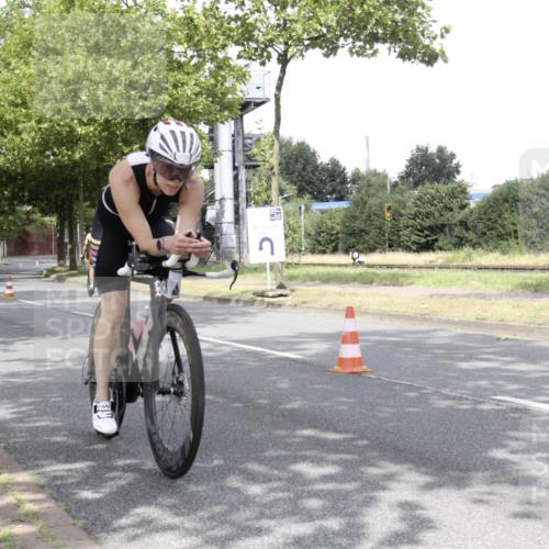 11.08.2024 - GEWOBA Citytriathlon Bremen H.Heesch http://msf.ph/oto/6769361 11.08.2024 11:41:45 Radfahren 758, 786, 835, 859, 965, 1020 meine-sportfotos.de