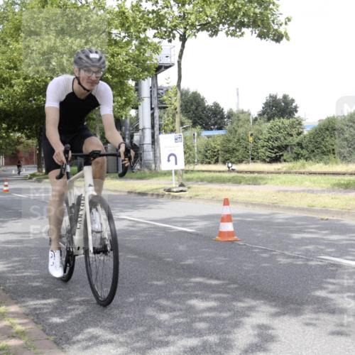 11.08.2024 - GEWOBA Citytriathlon Bremen H.Heesch http://msf.ph/oto/6769369 11.08.2024 11:41:51 Radfahren 758, 786, 859, 905, 965, 1020 meine-sportfotos.de