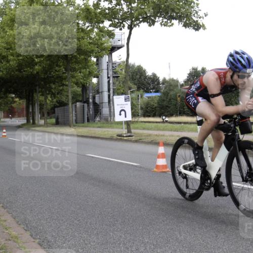 11.08.2024 - GEWOBA Citytriathlon Bremen H.Heesch http://msf.ph/oto/6769376 11.08.2024 11:42:19 Radfahren 834 meine-sportfotos.de