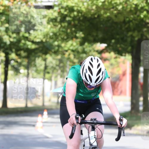 11.08.2024 - GEWOBA Citytriathlon Bremen H.Heesch http://msf.ph/oto/6769385 11.08.2024 10:28:05 Radfahren 14 meine-sportfotos.de