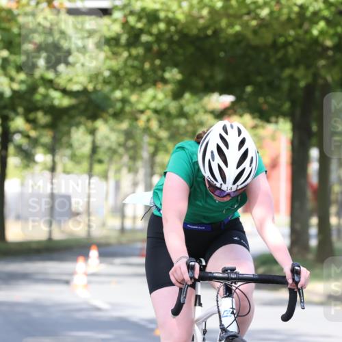 11.08.2024 - GEWOBA Citytriathlon Bremen H.Heesch http://msf.ph/oto/6769388 11.08.2024 10:28:05 Radfahren 14 meine-sportfotos.de
