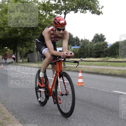 11.08.2024 - GEWOBA Citytriathlon Bremen H.Heesch http://msf.ph/oto/6769393 11.08.2024 11:43:24 Radfahren 756, 868, 925, 967 meine-sportfotos.de