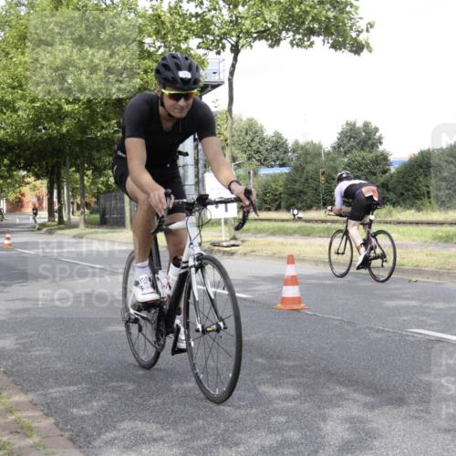 11.08.2024 - GEWOBA Citytriathlon Bremen H.Heesch http://msf.ph/oto/6769419 11.08.2024 11:44:08 Radfahren 746, 759, 861, 914, 1039 meine-sportfotos.de