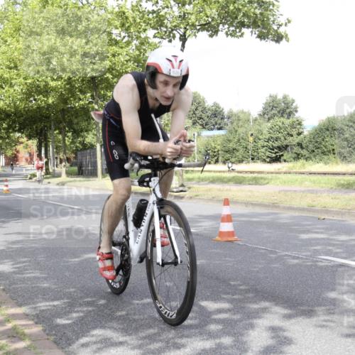 11.08.2024 - GEWOBA Citytriathlon Bremen H.Heesch http://msf.ph/oto/6769432 11.08.2024 11:44:26 Radfahren 759, 836, 855, 861, 926 meine-sportfotos.de