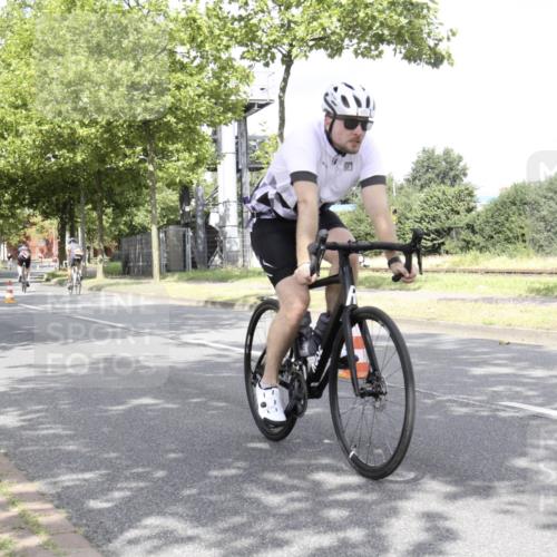 11.08.2024 - GEWOBA Citytriathlon Bremen H.Heesch http://msf.ph/oto/6769441 11.08.2024 11:44:33 Radfahren 833, 836, 855, 926 meine-sportfotos.de